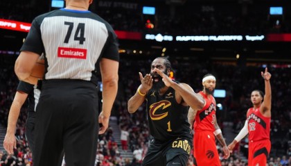 塔图姆轰30+11+7仍无缘日最佳，抱歉，文班打破NBA尘封22年的纪录