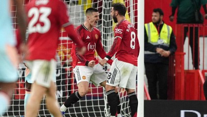 曼联2-1险胜布伦特福德，欧冠门票只剩最后四步
