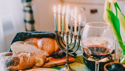 探访“零号病人”戈贝尔：如果能重来不会再摸麦克风